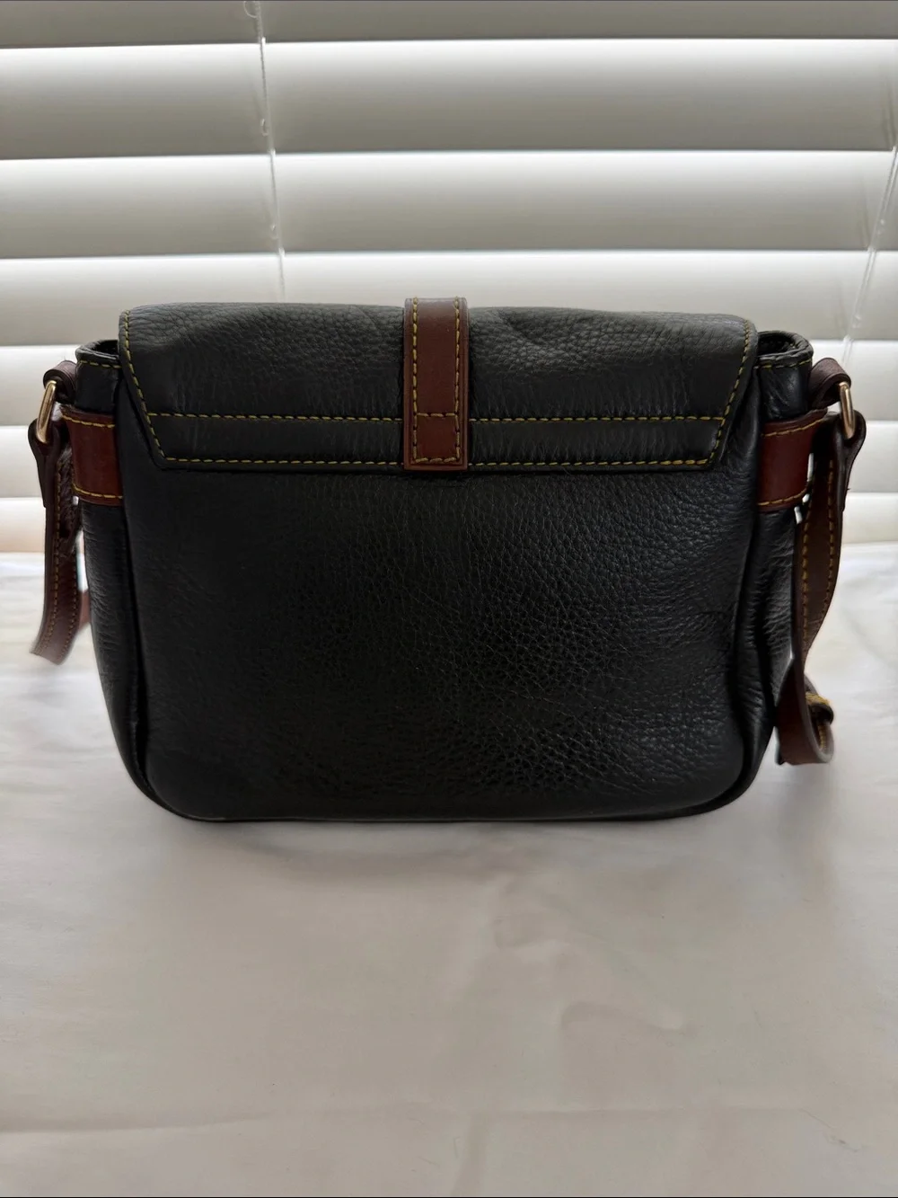 Dooney and Bourke Lock Leather Crossbody Shoulder hand bag Padlock